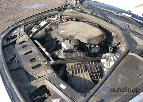 2012 BMW 528I xDrive z USA, uszkodzony, nr VIN WBAXH5C58CDW11755